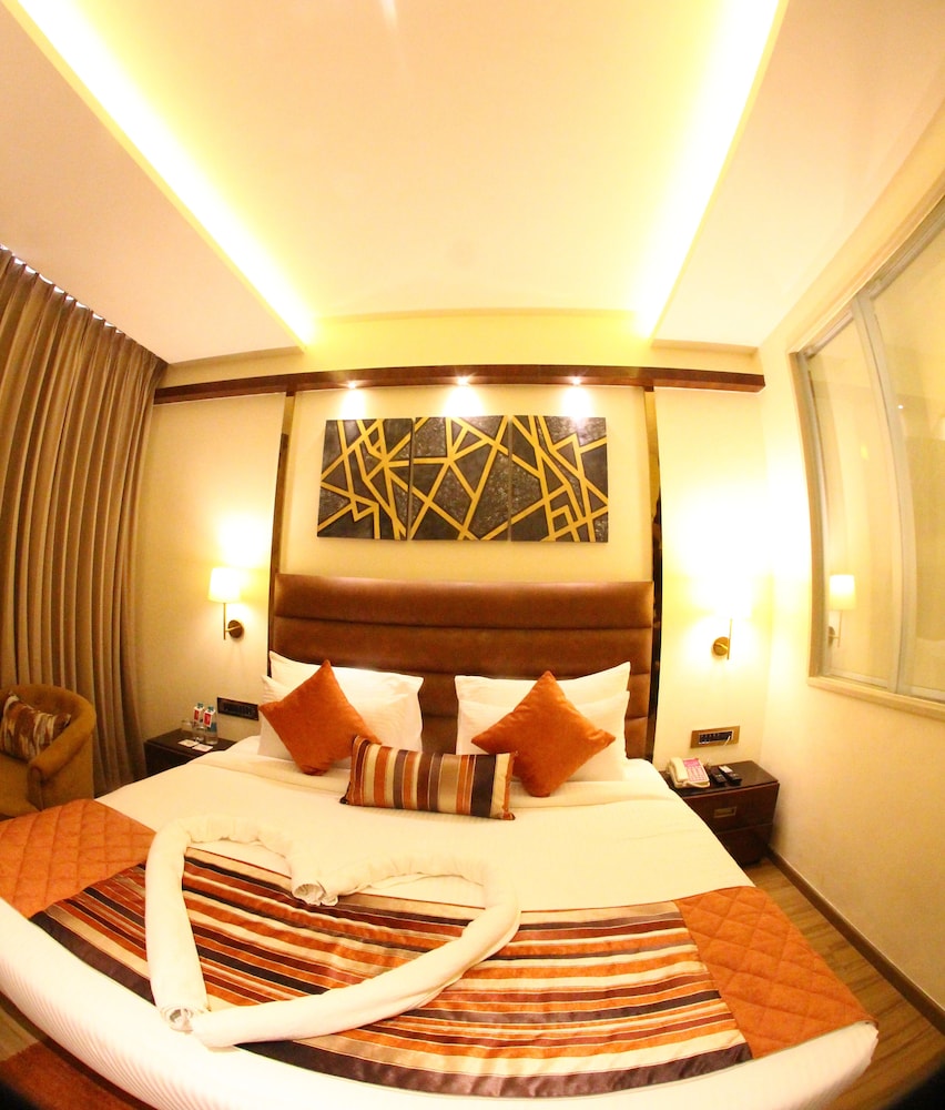 Suite - Photo 5