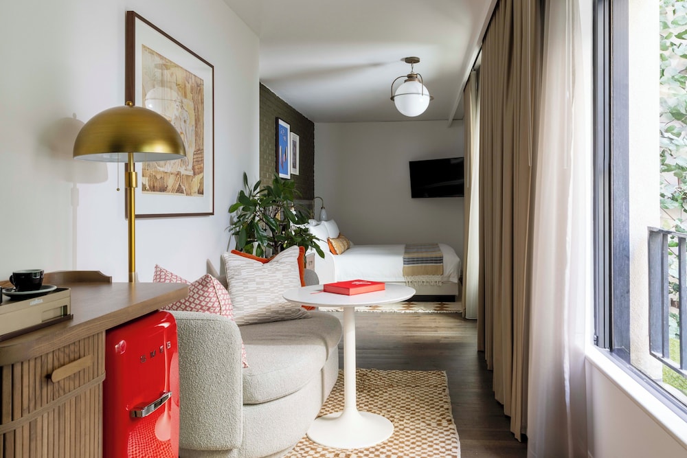 Junior Suite, Multiple Beds photo 3