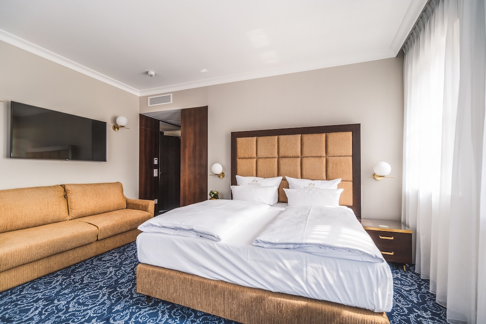 Premium Junior Suite - Photo 1