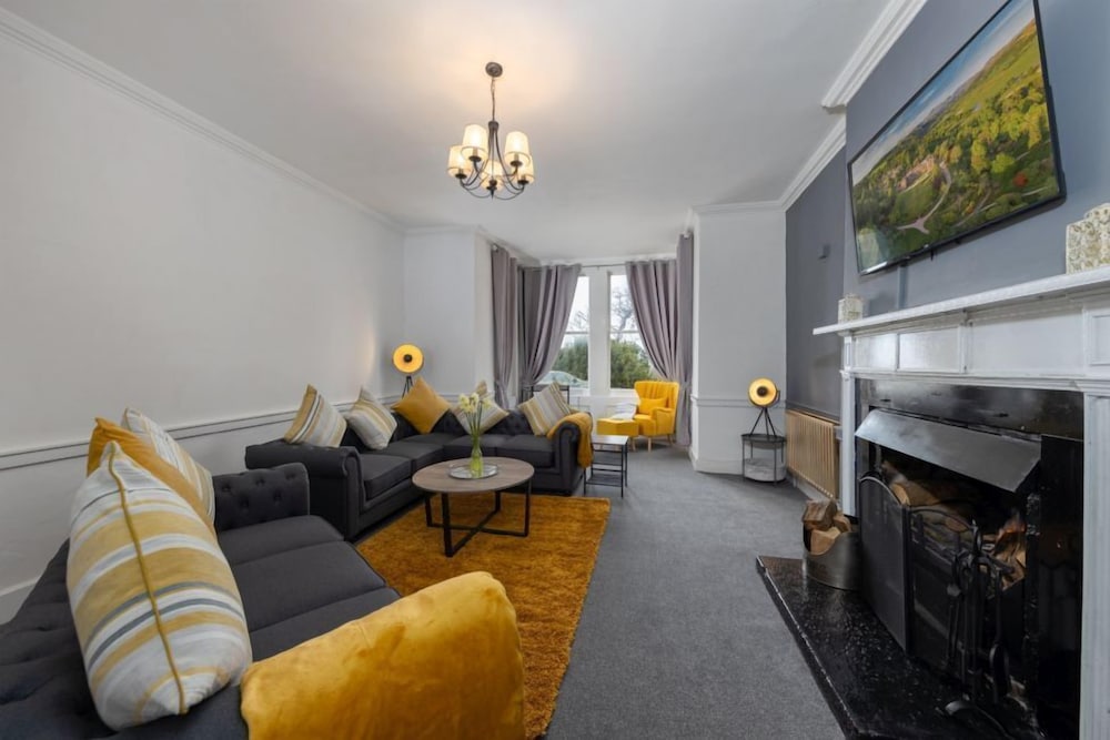 House, 4 Bedrooms (Newtown House) photo 1