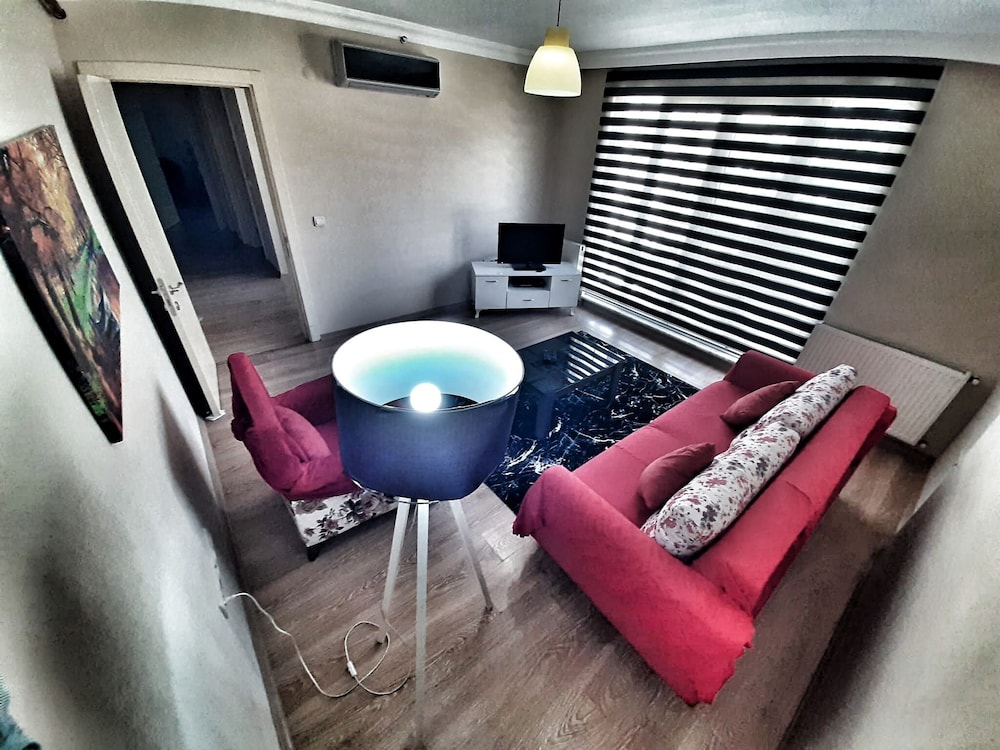 Standard Condo photo 3