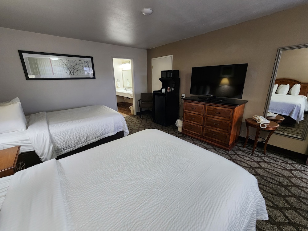 Room, 2 Double Beds, Non Smoking photo 2