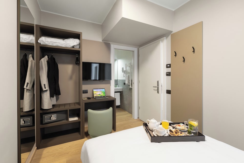 Classic Single Room