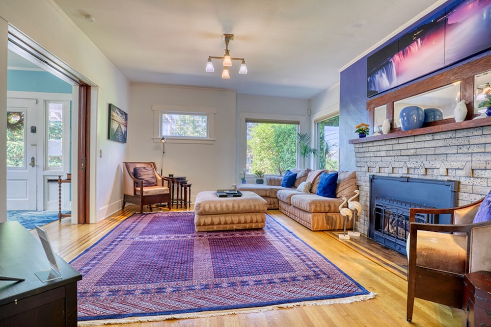 Family House, 6 Bedrooms, Fireplace