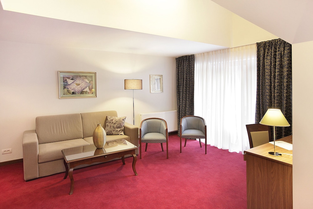 Executive Suite (2 Adults with Spa Access) photo 2