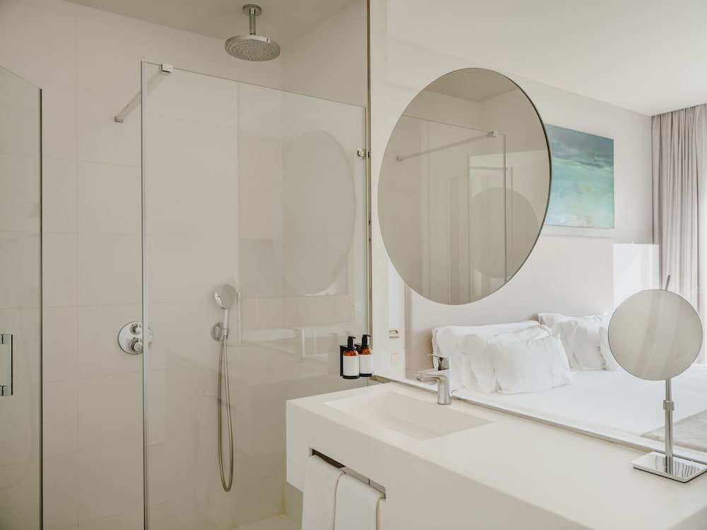 Double Room, Sea View - Photo 2