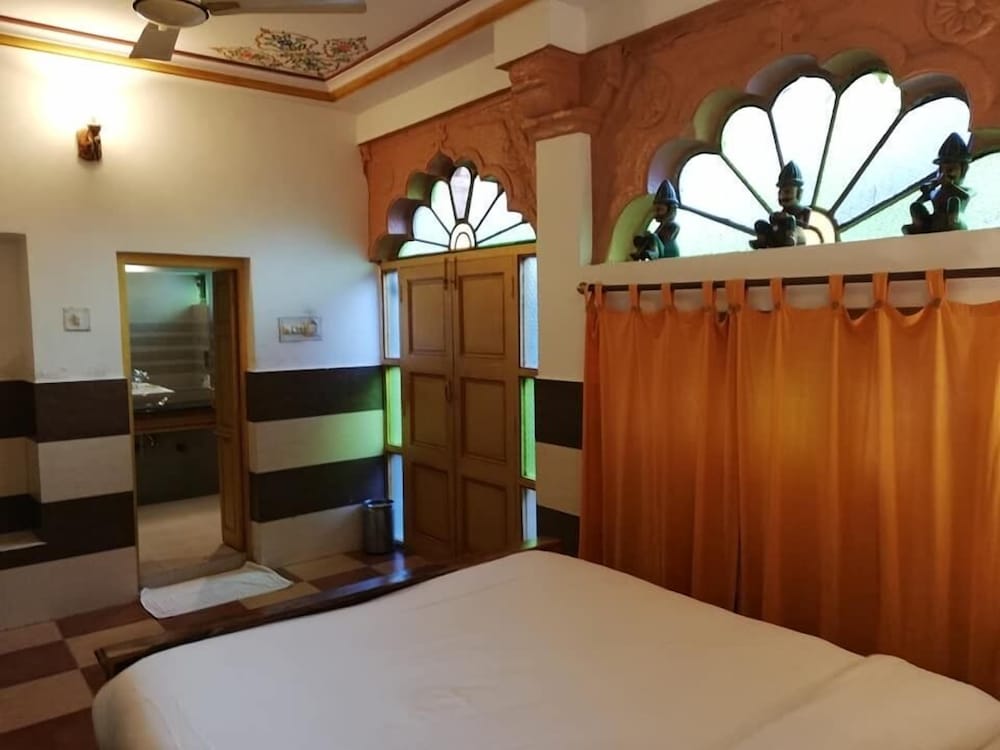 Semi Deluxe Room photo 1