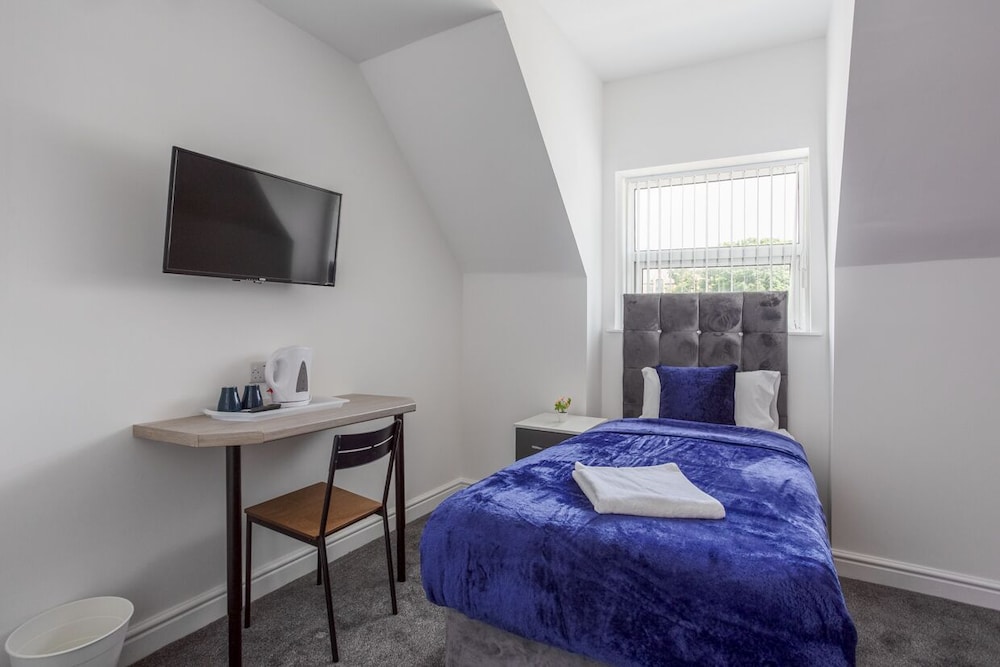 Standard Double Room, 1 Double Bed, Non Smoking, Ensuite - Photo 13