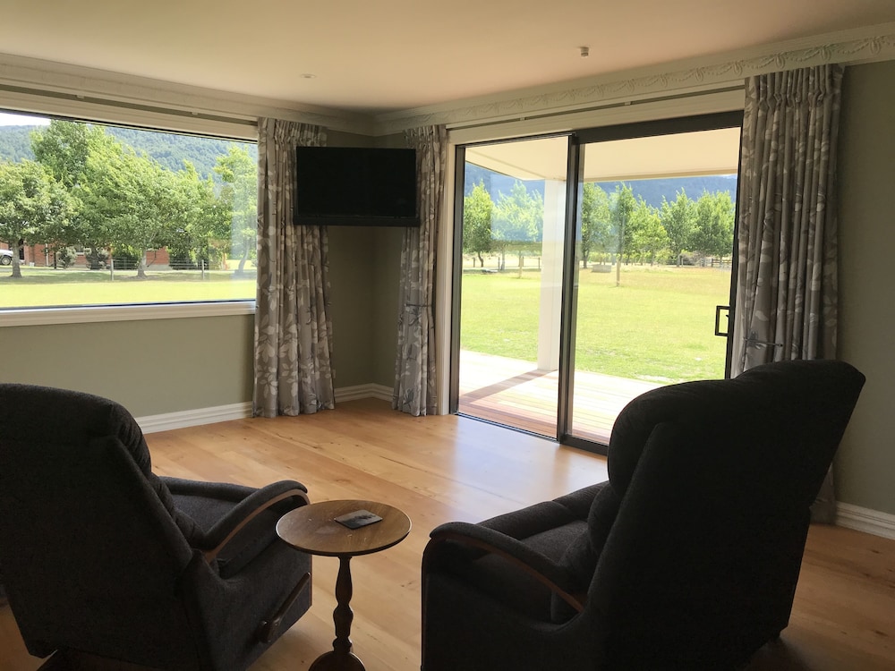 Panoramic Studio Suite, 1 Bedroom, Mountain View