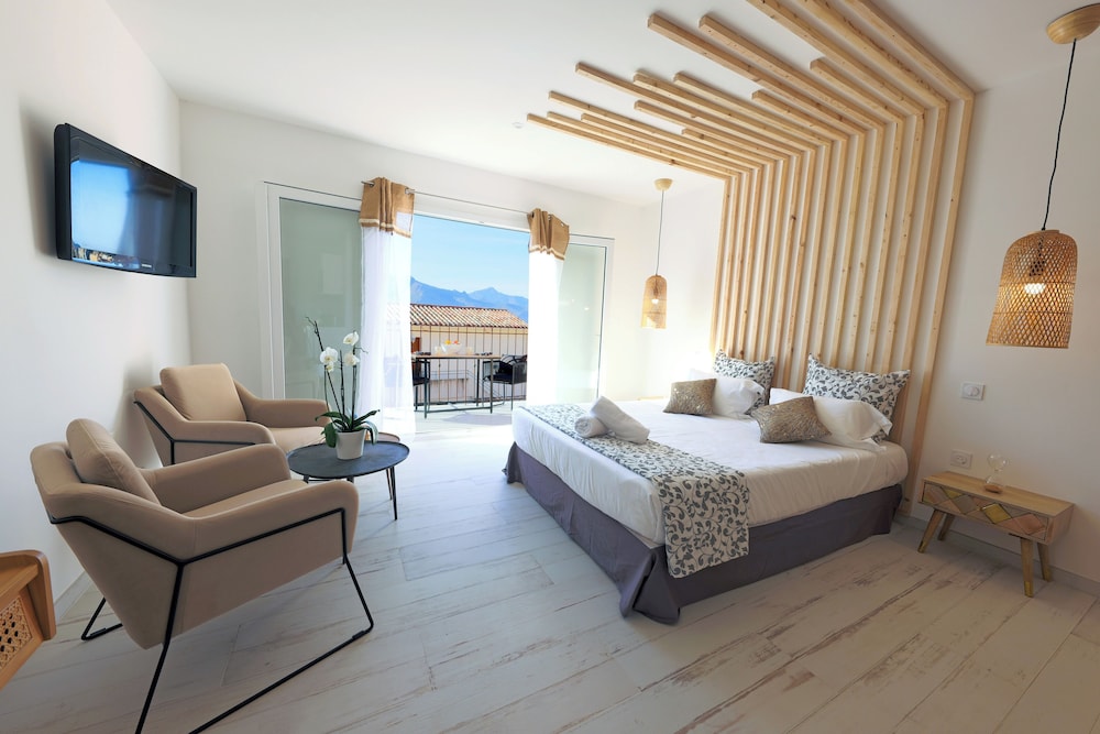 Superior Double or Twin Room, Balcony, Valley View photo 1