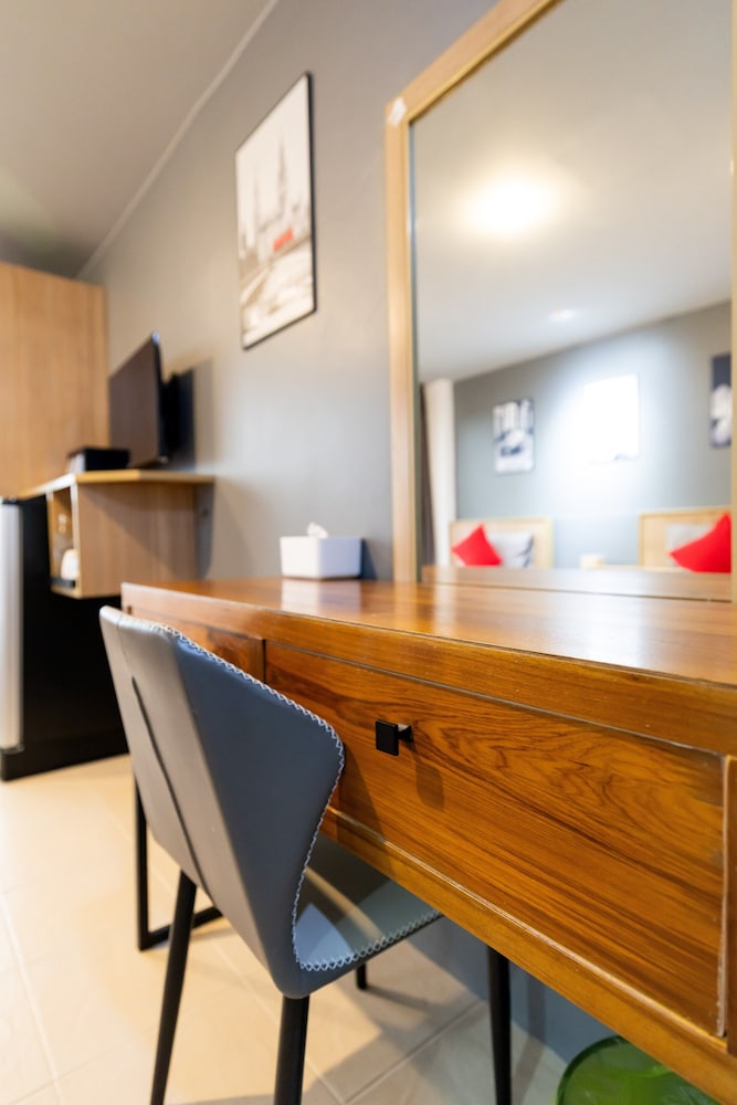 Standard Twin Room - Photo 7