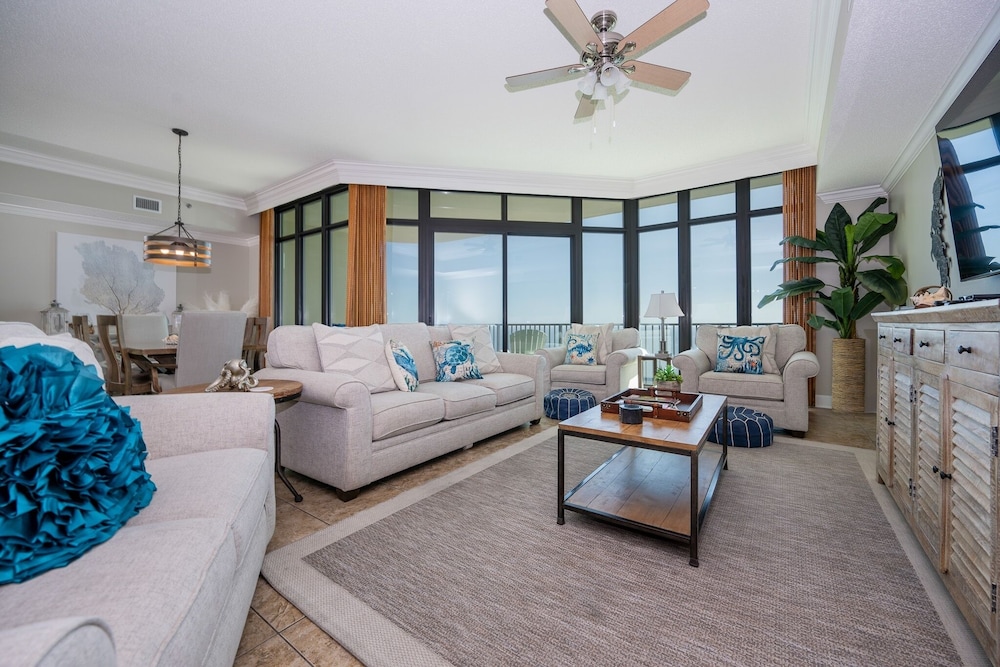 Condo, 3 Bedrooms