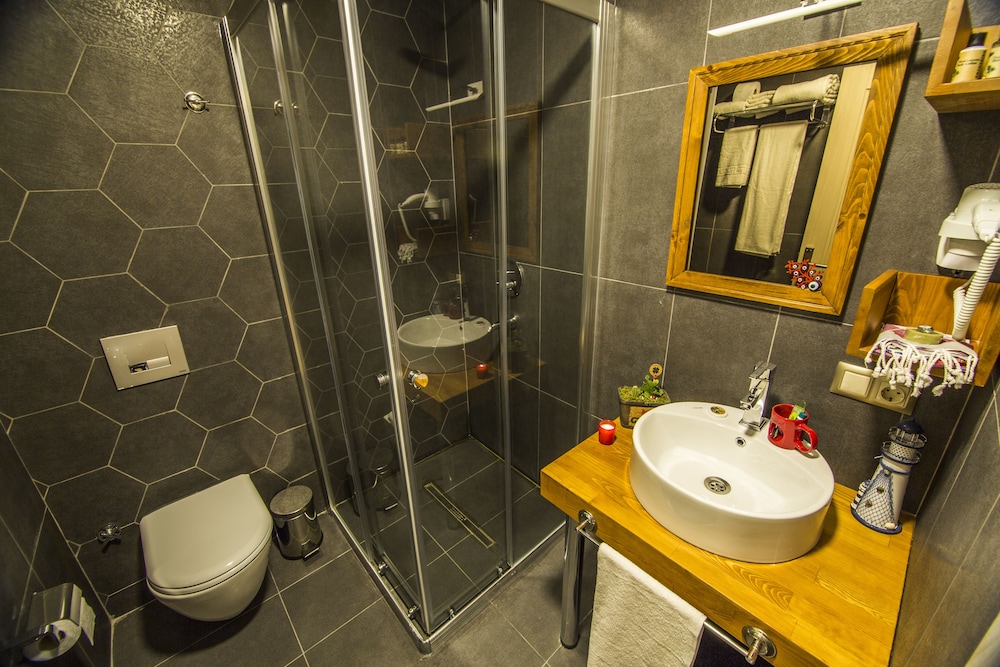Comfort Double Room, 1 Bedroom, Private Bathroom photo 2