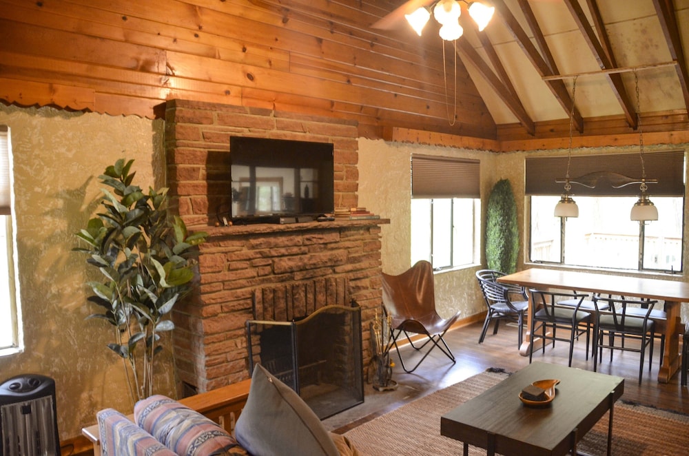 Middle Mountain Duplex Cabin (#13) photo 1