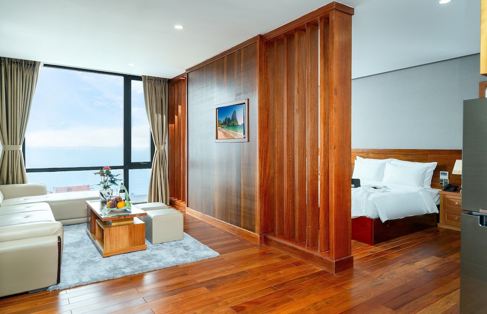 Deluxe Suite, Seaview photo 1