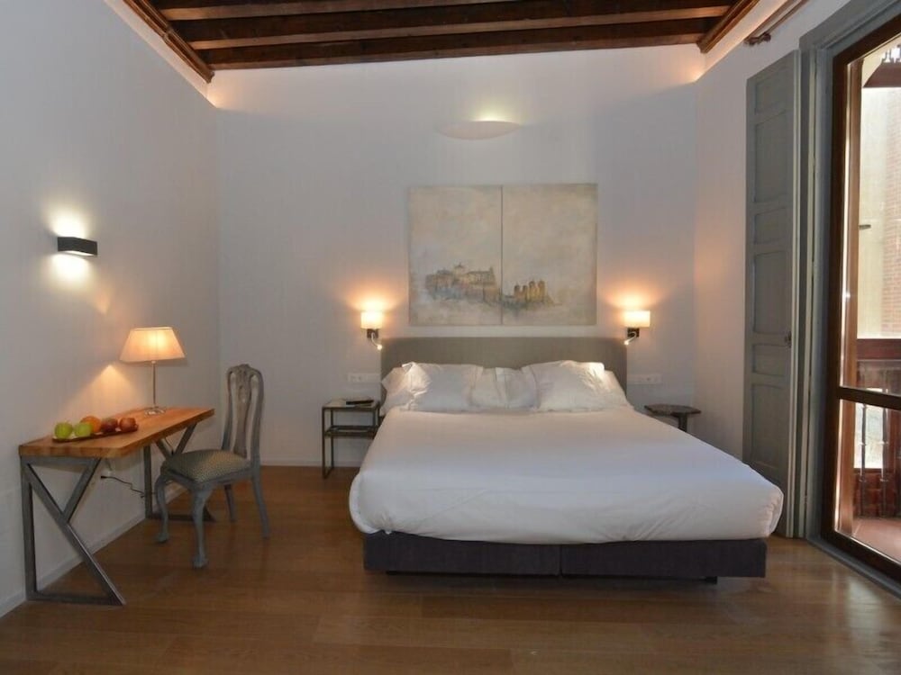 Superior Double Room - Photo 11