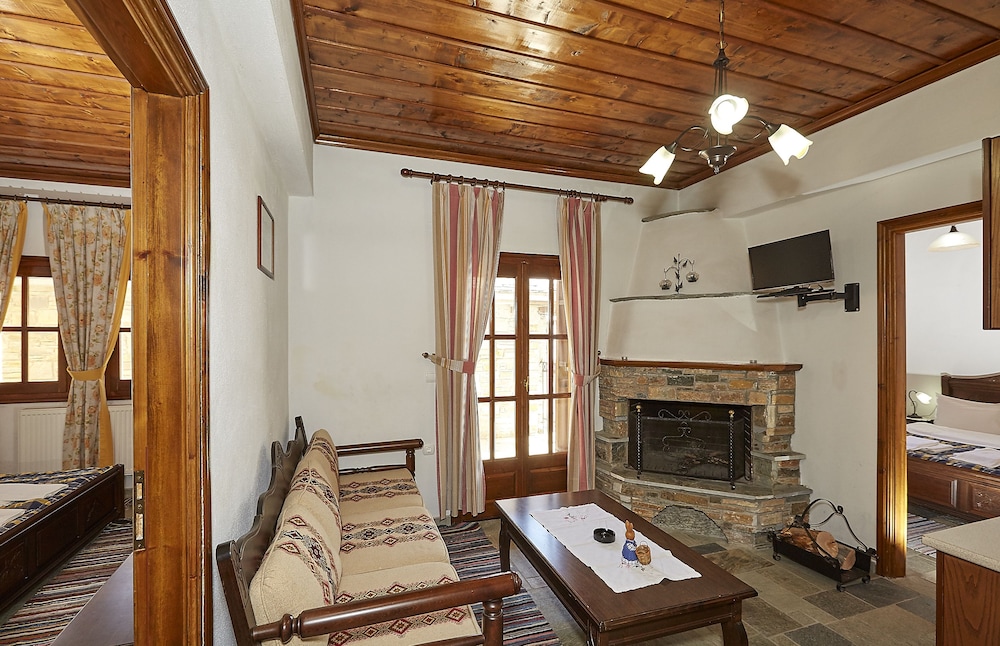 Family Apartment photo 2