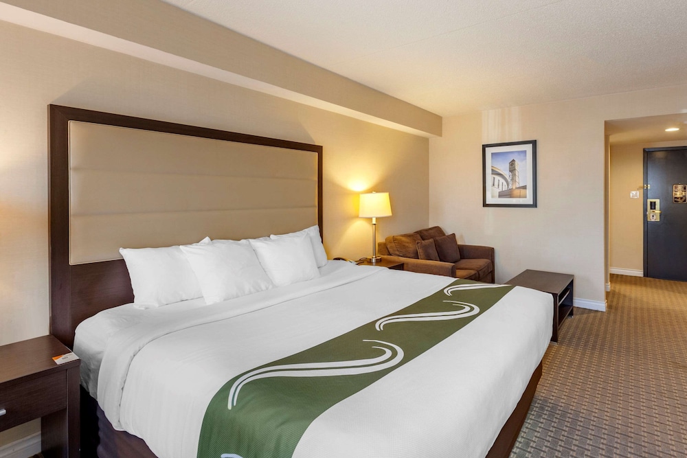 Executive Room, 1 King Bed With Sofa Bed, Non Smoking (1 Person Sofa Bed) photo 1