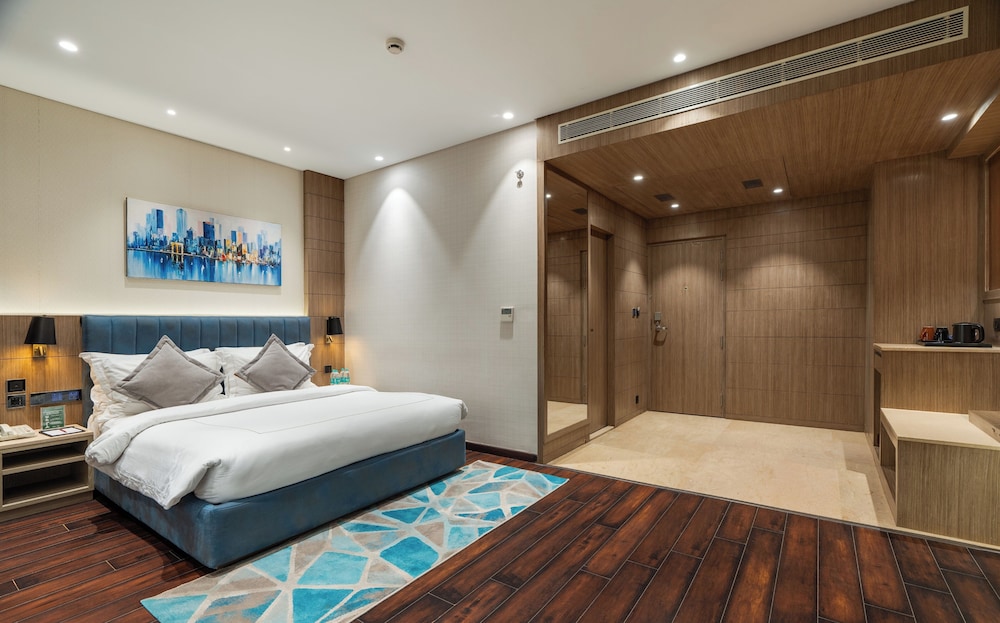 Superior King Room - Photo 1