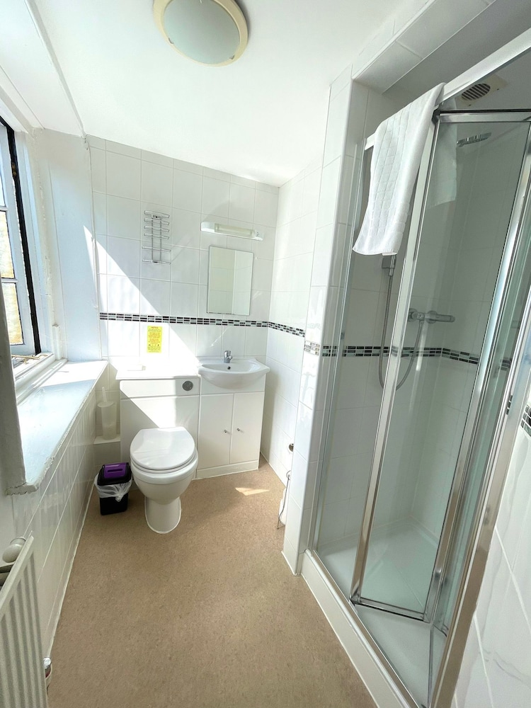 Double Room, Ensuite (Room 08) photo 2