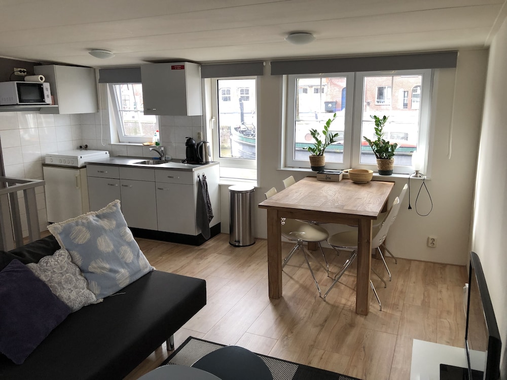 City Apartment photo 3