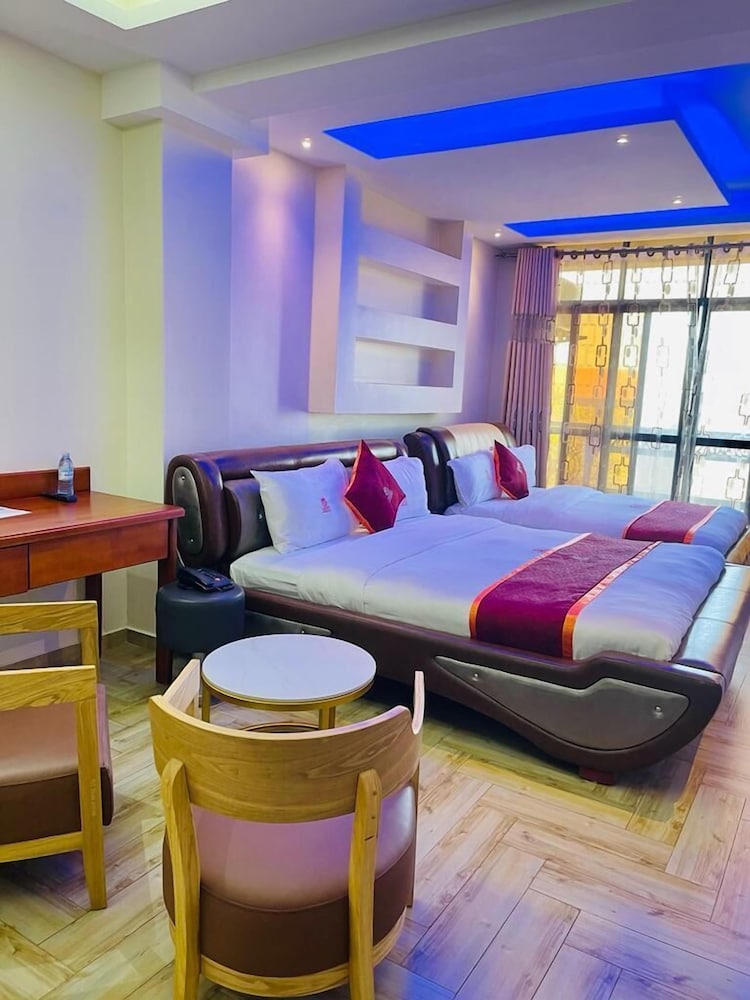 Family Room, 2 Queen Beds, Non Smoking photo 3