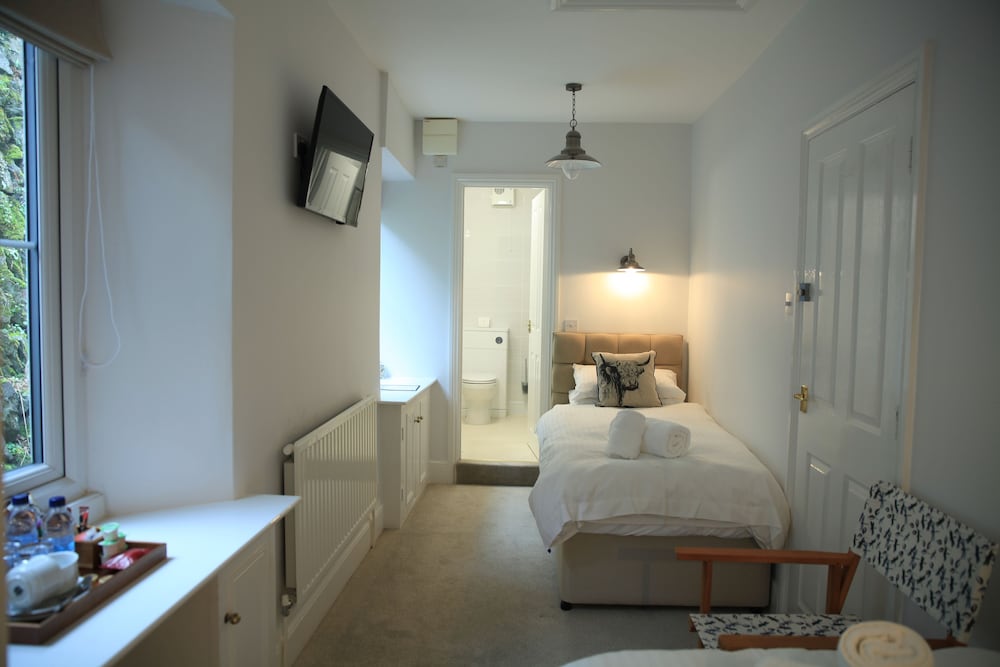 Twin Room (Room 4)