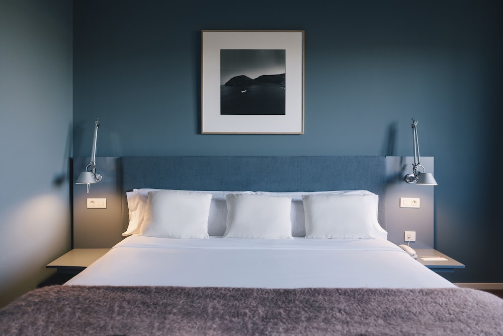 Standard Double or Twin Room - Photo 5