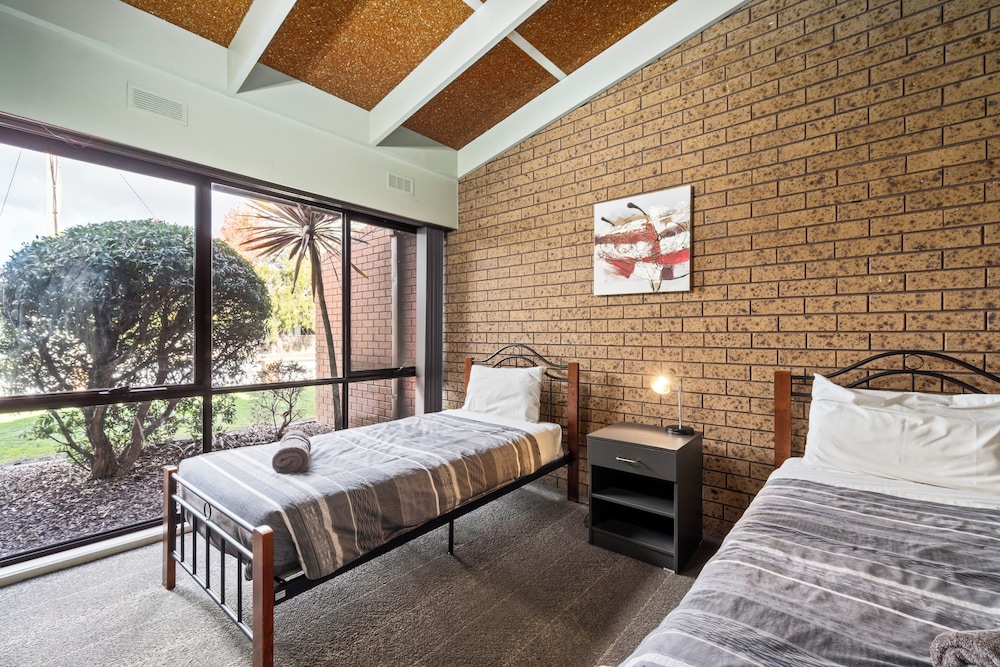 Family Suite, 2 Bedrooms, Non Smoking photo 2
