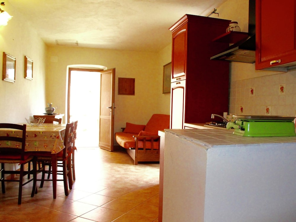 Classic House, 3 Bedrooms photo 3