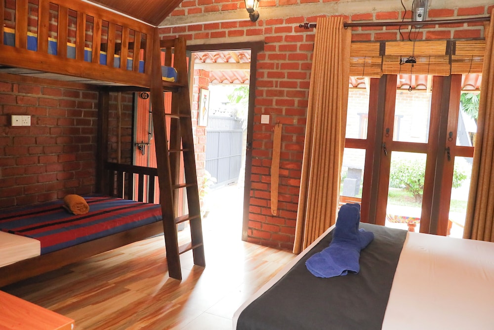 Deluxe Family Room - Photo 8