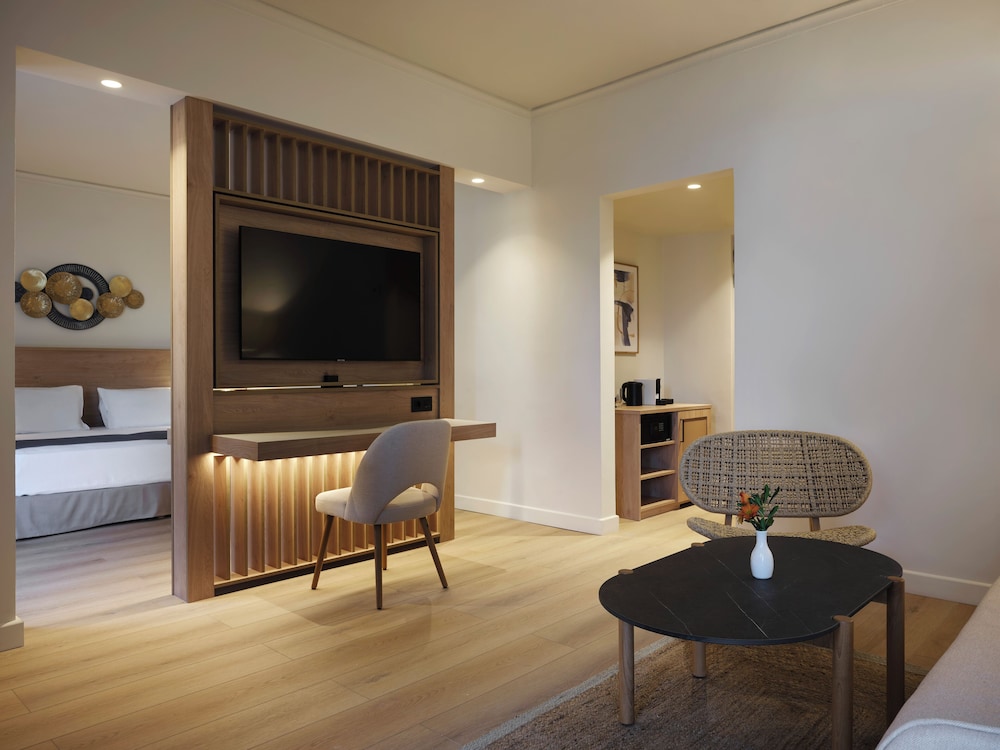 Family Suite Limited Sea View (Open Plan) - Photo 1