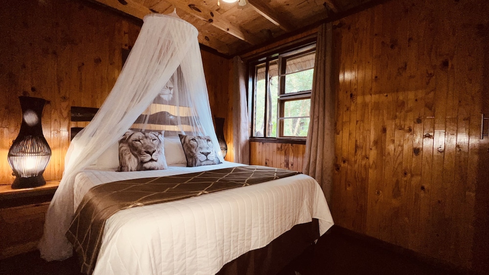 Romantic Cabin