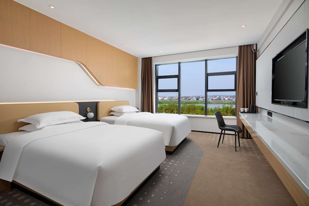 Deluxe Room, 2 Double Beds, Non Smoking