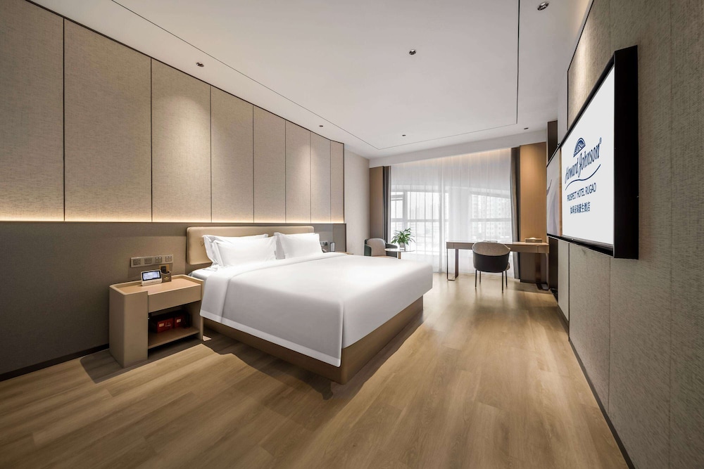 Deluxe Room, 1 King Bed, Non Smoking (Pure Room) photo 3