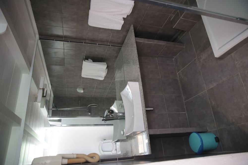 Standard Room photo 2