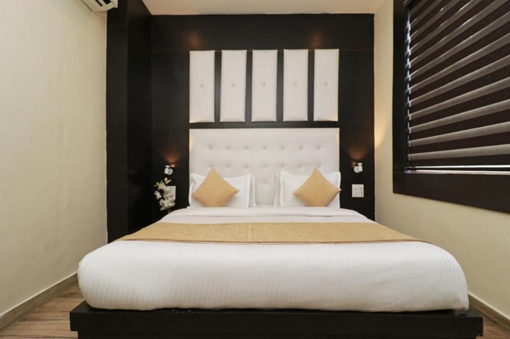 Classic Double Room, City View photo 2