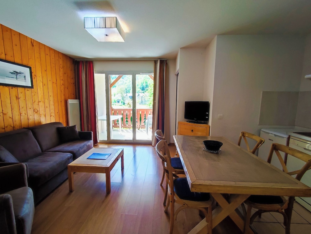 Classic Apartment, Mountain View photo 1