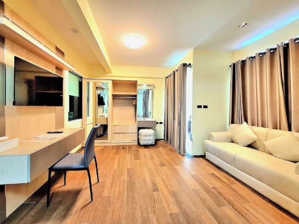 Exclusive Studio Suite photo 3