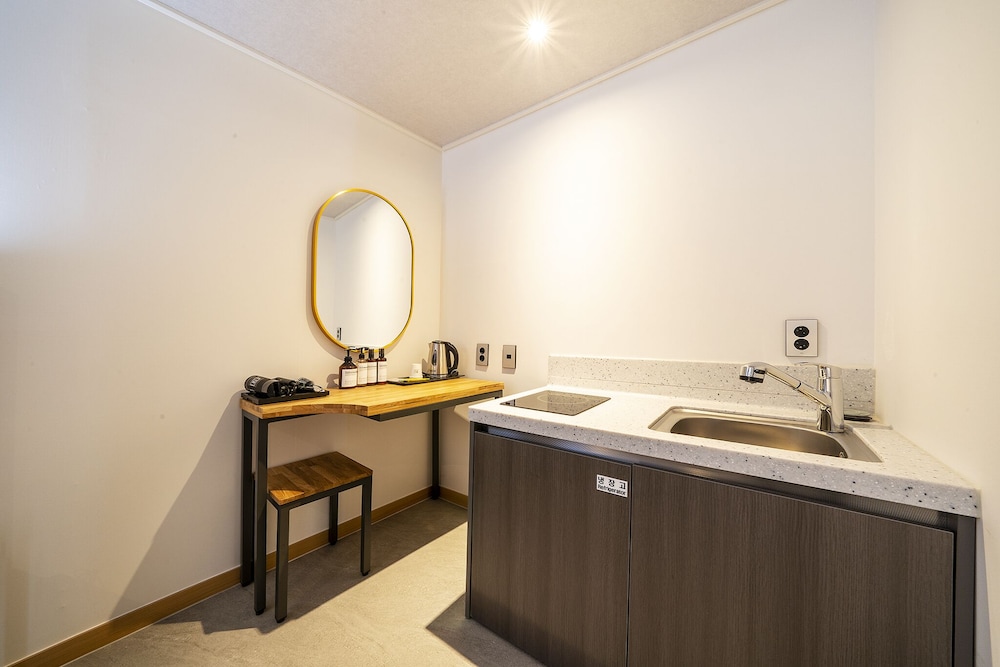 Standard Room - Photo 12
