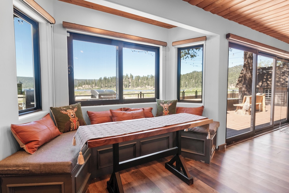 Cabin, Multiple Beds, Patio, Mountain View photo 3