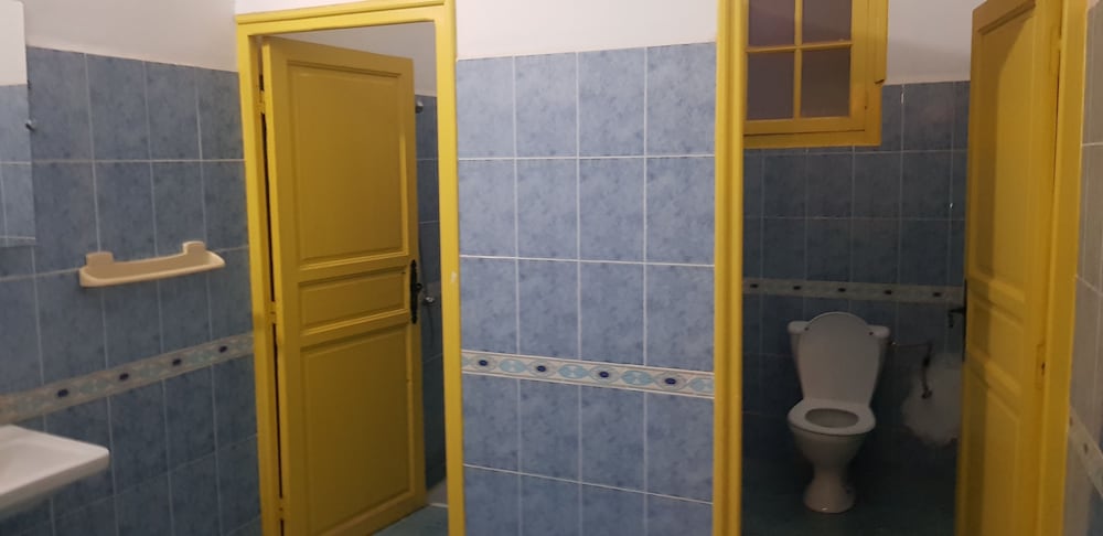 Double Room, 1 Double Bed, Shared Bathroom photo 2