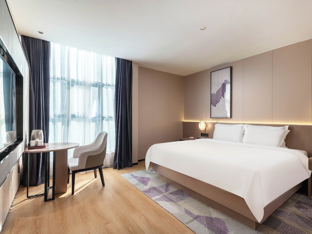 Luxury Double Room, City View