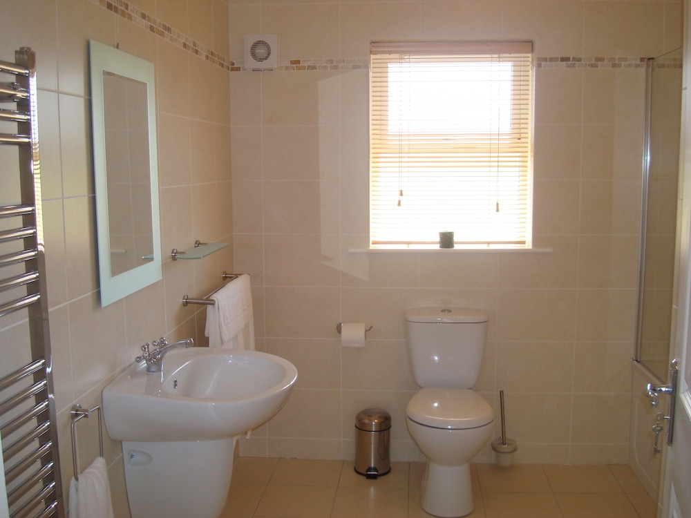 House, 4 Bedrooms photo 3