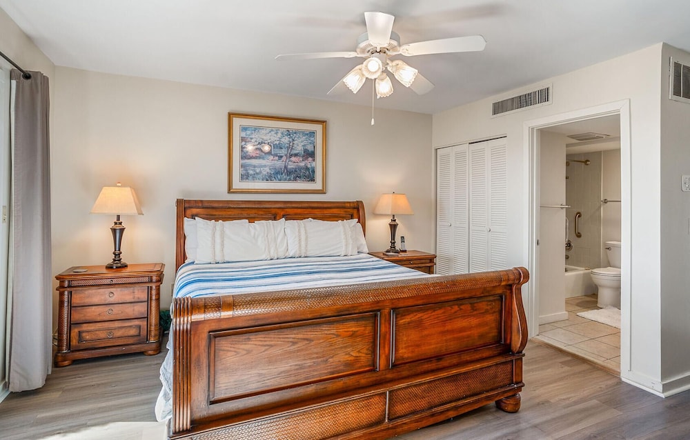 House, Multiple Beds, Kitchen, Ocean View photo 2
