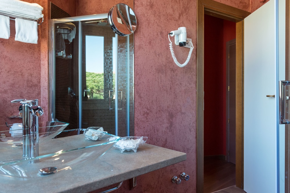 Double Room (with extra bed) - Photo 4