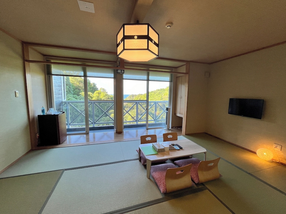 Basic Room, Balcony, Bay View photo 1