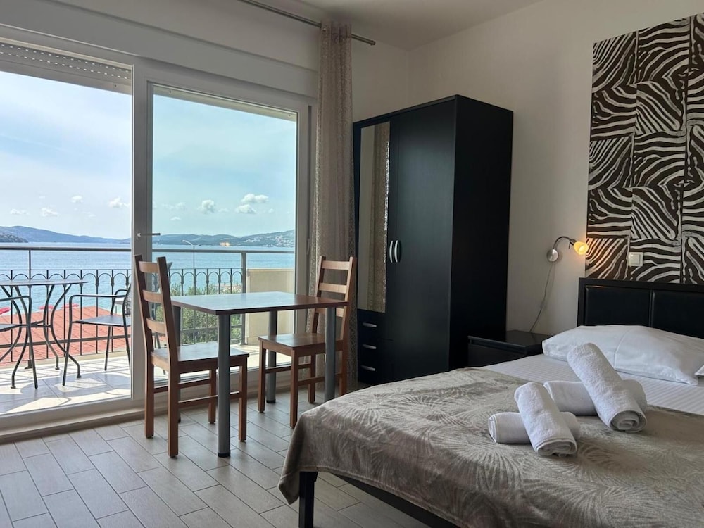 Studio, 1 Bedroom, Sea View