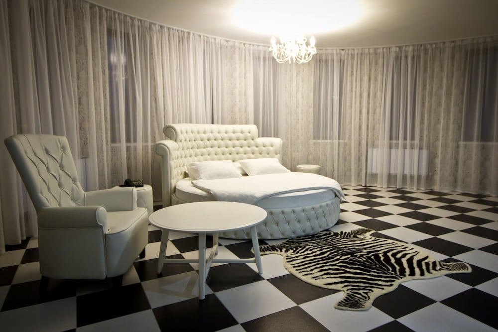 Studio Luxe