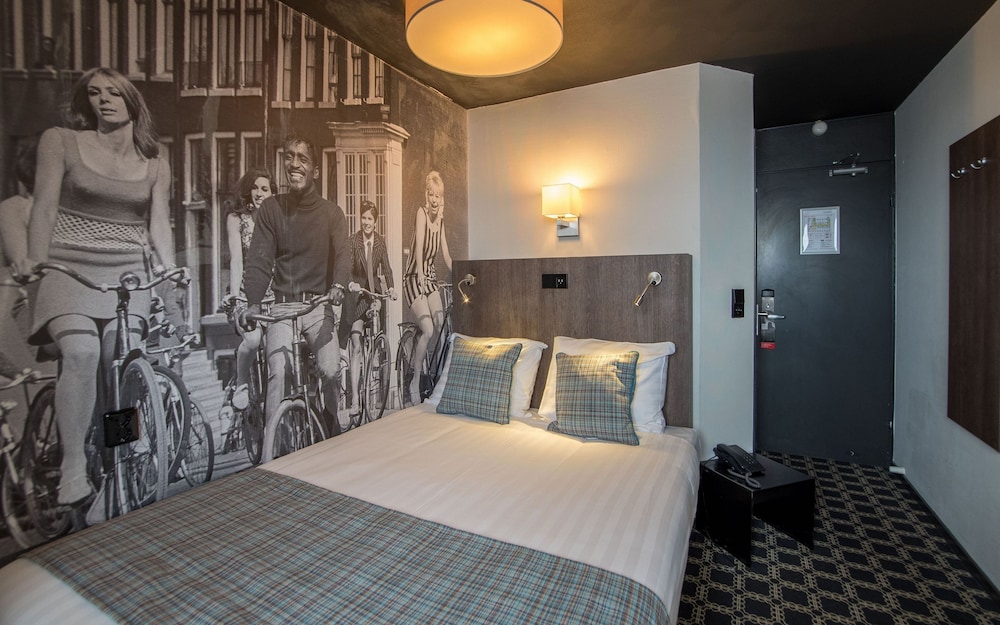 Small Double Room with 1 bed photo 1
